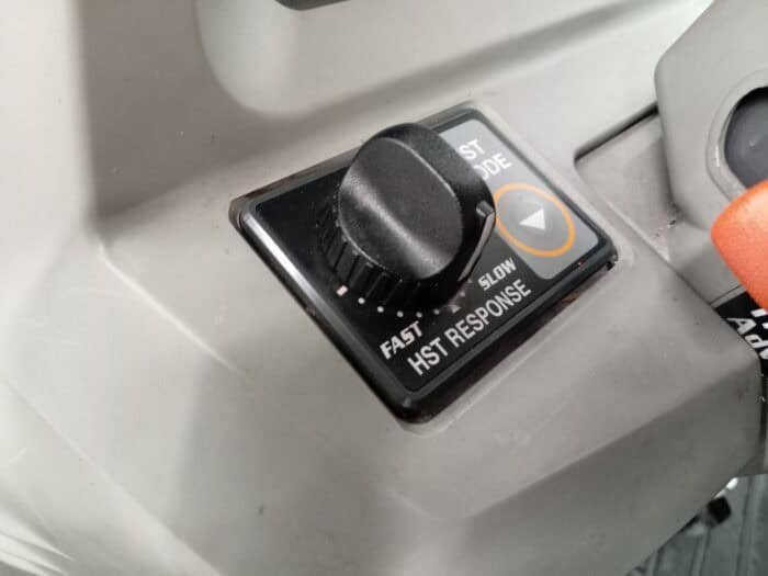 Kubota L5740 Traktori, Etukuormaajalla, vm. 2016 - Image 24