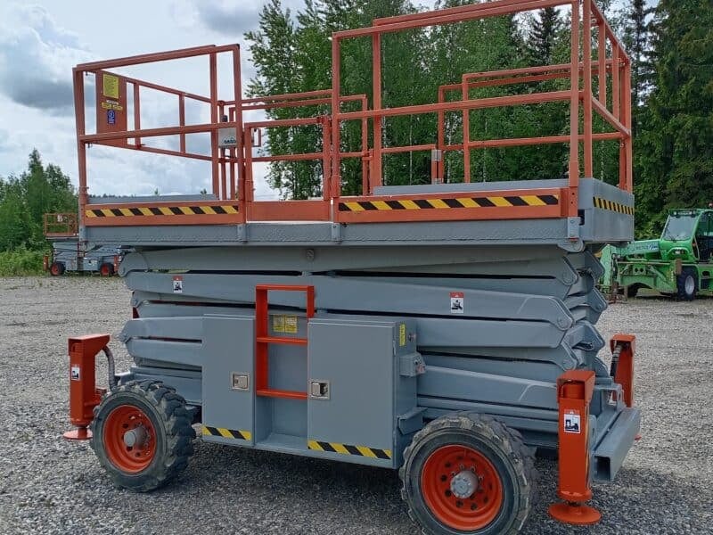 Skyjack SJ8841 4WD saksilavanostin, Katsastettu!