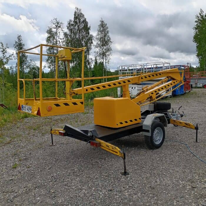 Bronto 207 Perässävedettävä Henkilönostin, katsastettu ja rekisterissä! - Image 4
