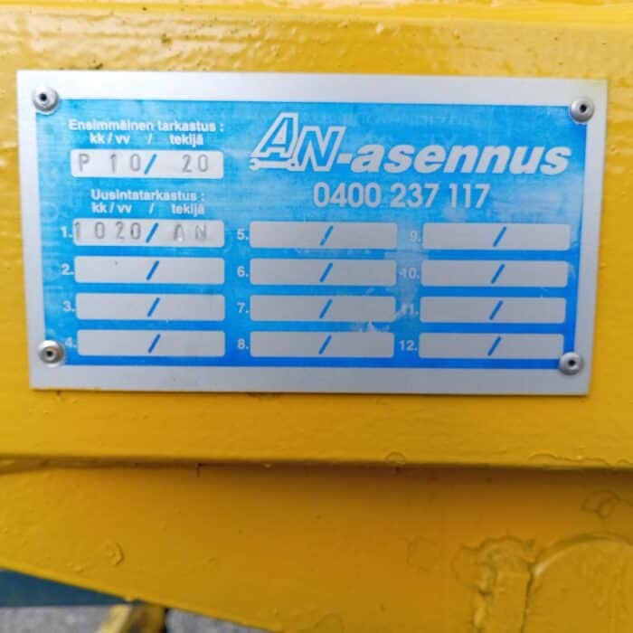 Bronto 207 Perässävedettävä Henkilönostin, katsastettu ja rekisterissä! - Image 6