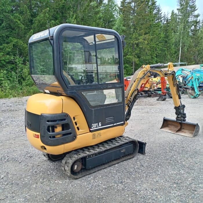 CAT 301.6 Minikaivinkone - Image 3