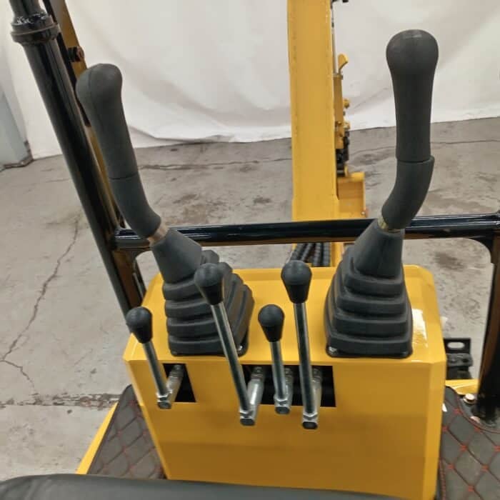 Machpro MP12 Minikaivuri levenevällä alavaunulla! - Image 15