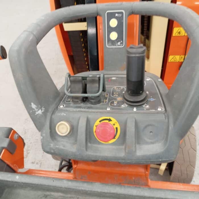 JLG Toucan 10E akkukäyttöinen Mastopuominostin, katsastettu! - Image 10