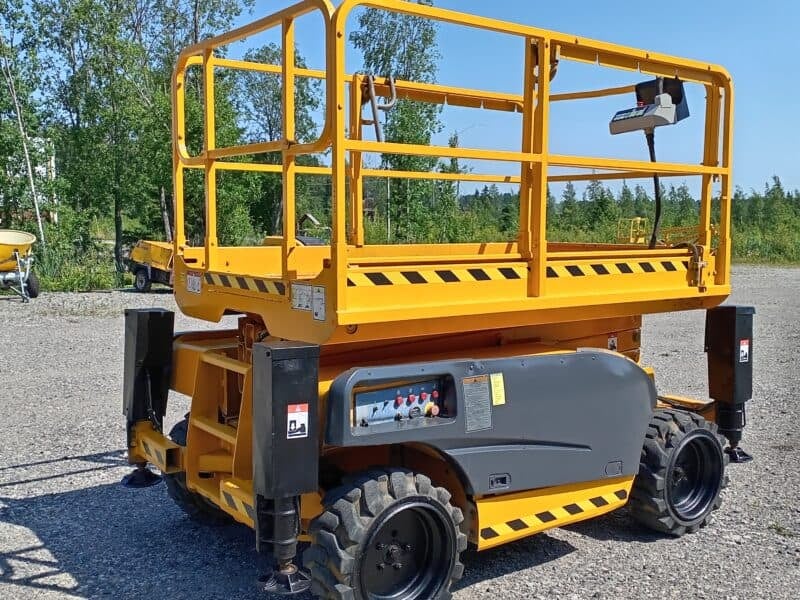 Haulotte Compact 10DX saksilavanostin, 10 v. katsastettu!