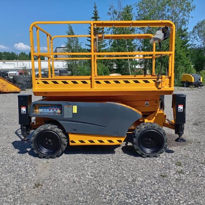 Haulotte Compact 10DX saksilavanostin, 10 v. katsastettu! - Image 3