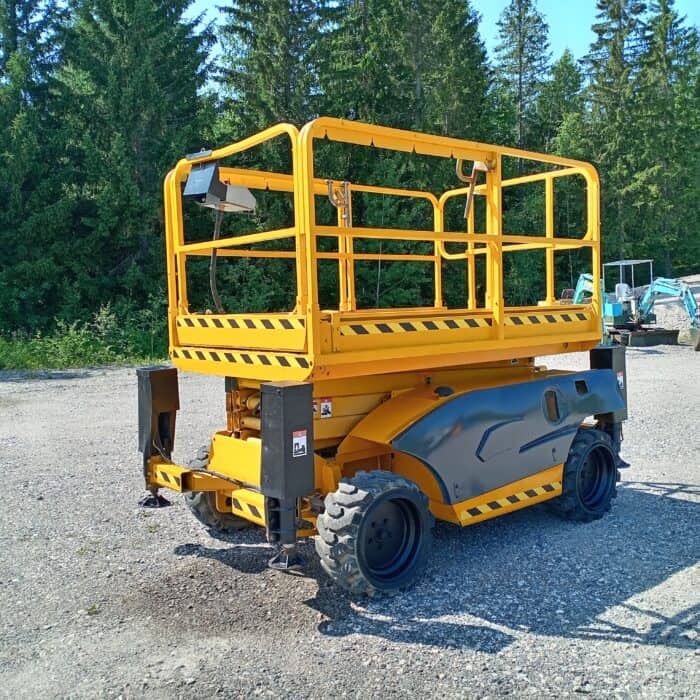 Haulotte Compact 10DX saksilavanostin, 10 v. katsastettu! - Image 6