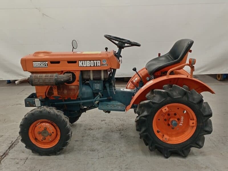 Kubota B5001 4WD minitraktori