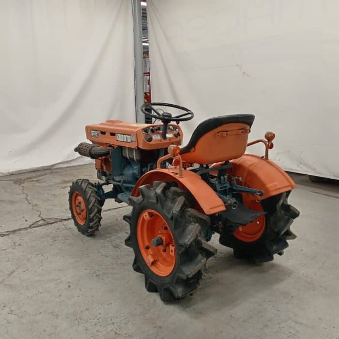 Kubota B5001 4WD minitraktori - Image 4