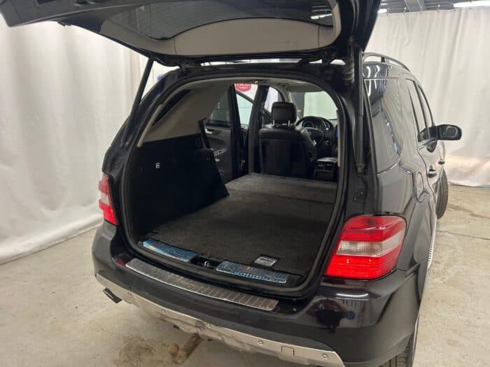Mercedes-Benz ML320 Cdi, 2008 Pakettiauto - Image 10