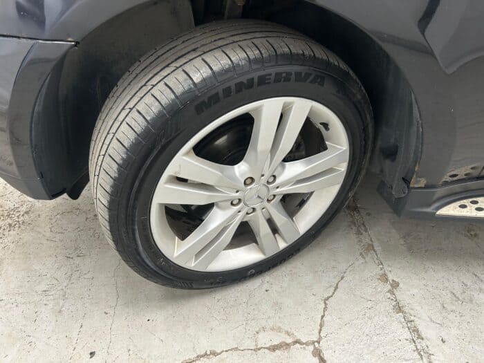 Mercedes-Benz ML320 Cdi, 2008 Pakettiauto - Image 23