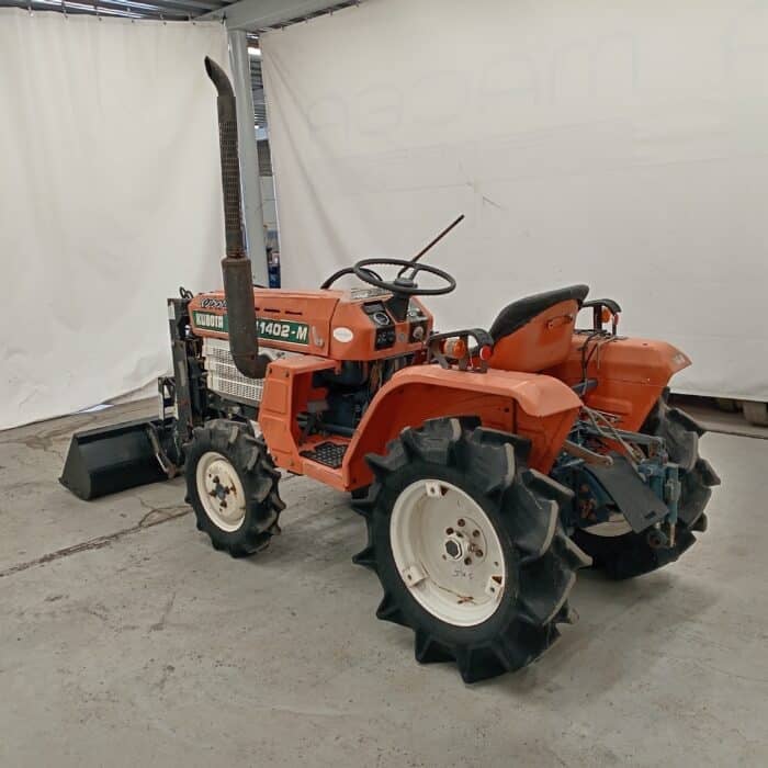 Kubota B1402 4WD minitraktori, etukuormaajalla! - Image 3