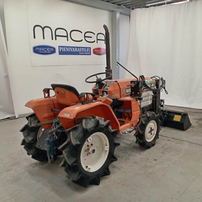 Kubota B1402 4WD minitraktori, etukuormaajalla! - Image 5