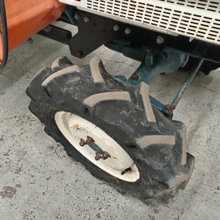 Kubota B1402 4WD minitraktori, etukuormaajalla! - Image 7