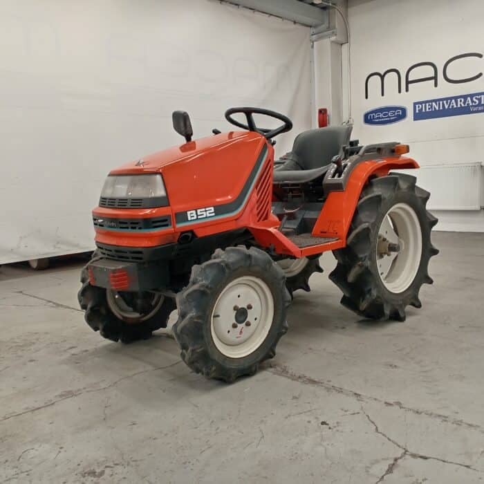 Kubota B52 minitraktori, 4WD - Image 2
