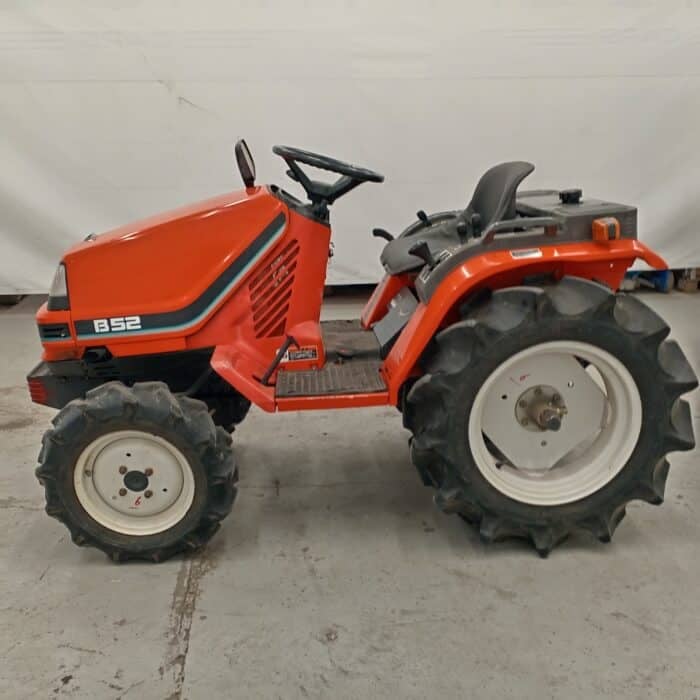 Kubota B52 minitraktori, 4WD - Image 3