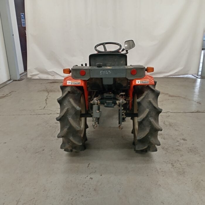 Kubota B52 minitraktori, 4WD - Image 5