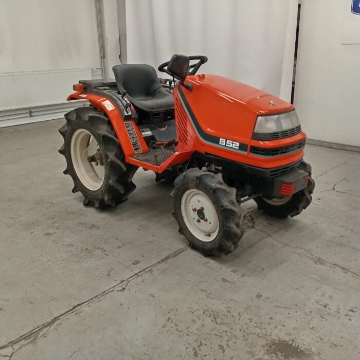 Kubota B52 minitraktori, 4WD - Image 8