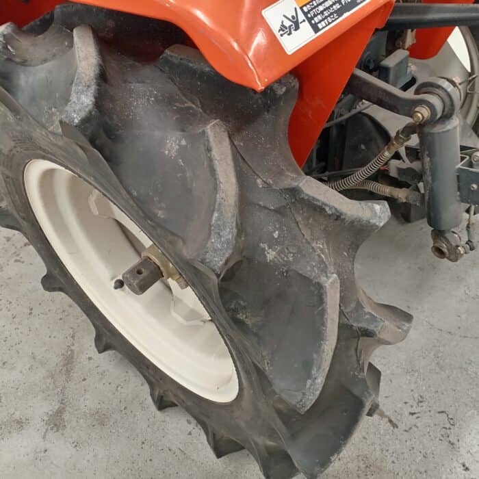 Kubota B52 minitraktori, 4WD - Image 11