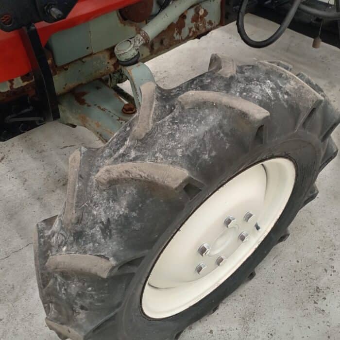 Yanmar YM3110D, 31hv Minitraktori, Etukuormaajalla - Image 10
