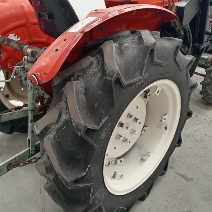 Yanmar YM3110D, 31hv Minitraktori, Etukuormaajalla - Image 12