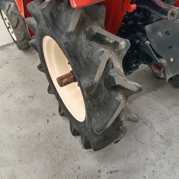 Yanmar F13D 4WD Minitraktori - Image 9