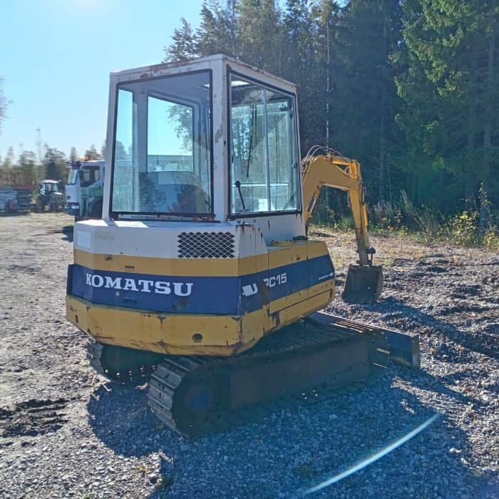Komatsu PC15-2 Minikaivinkone - Image 7