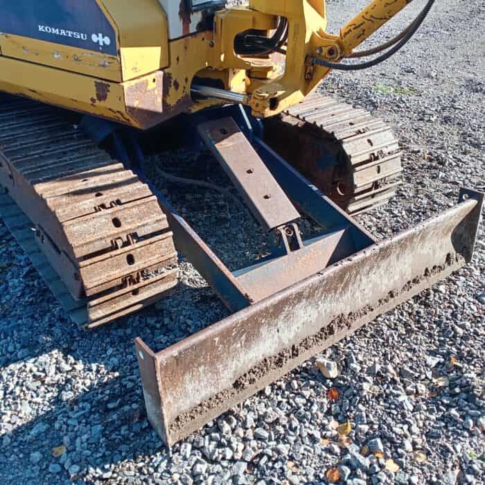 Komatsu PC15-2 Minikaivinkone - Image 10