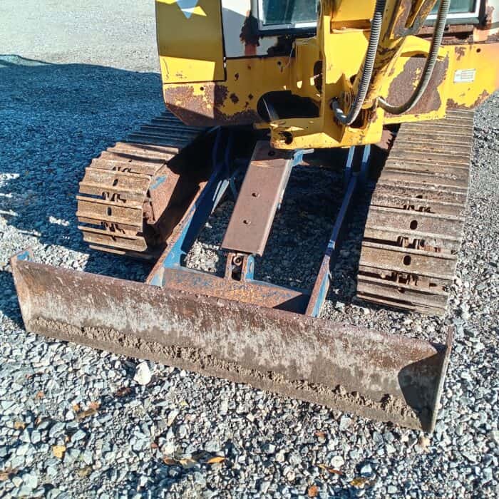 Komatsu PC15-2 Minikaivinkone - Image 11