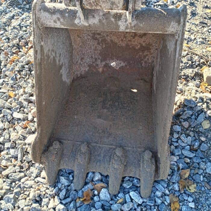 Komatsu PC15-2 Minikaivinkone - Image 12