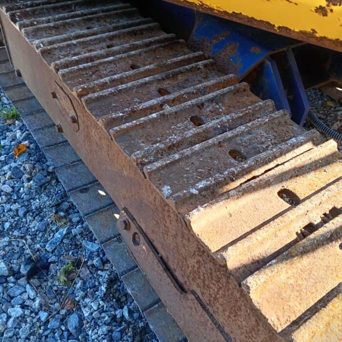 Komatsu PC15-2 Minikaivinkone - Image 13