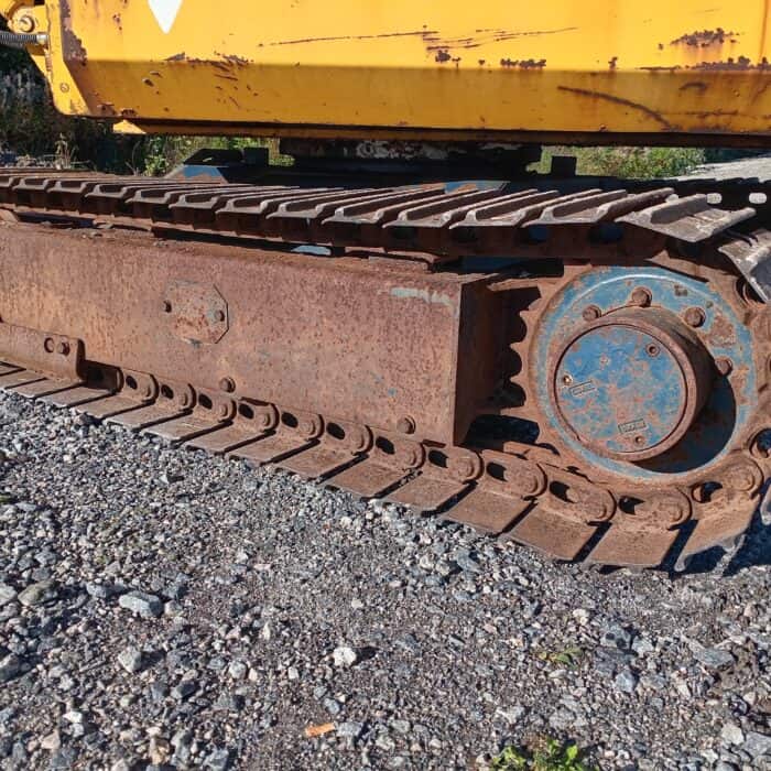Komatsu PC15-2 Minikaivinkone - Image 16