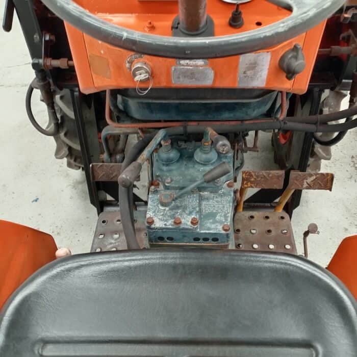 Kubota L2201DT 4WD Minitraktori, 22hv Etukuormaajalla! - Image 22