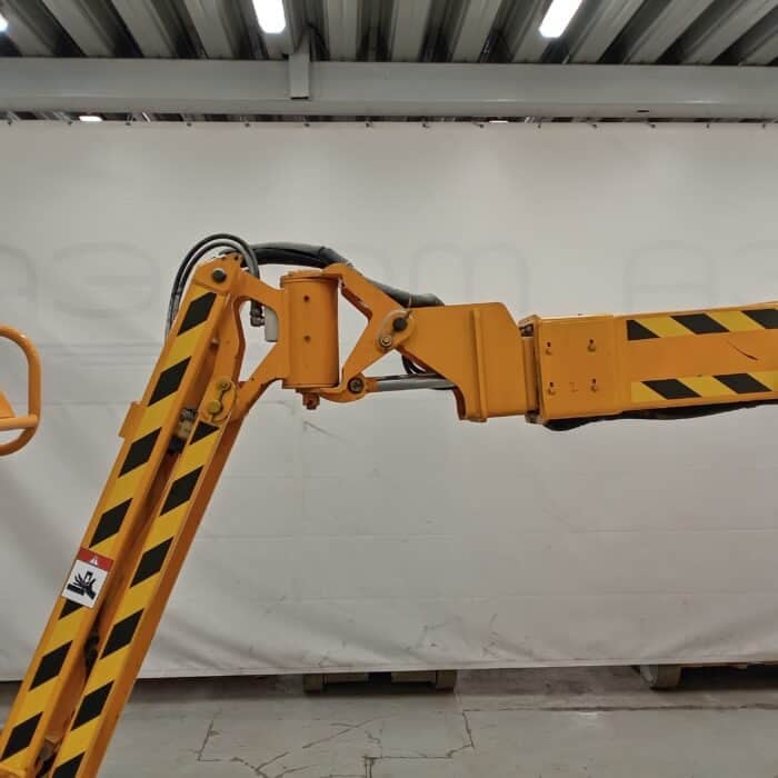 Genie Z30/20N Akkukäyttöinen kuukulkija, 10 v-katsastettu! - Image 5