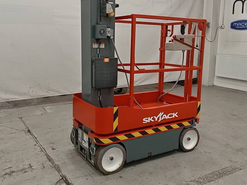 Skyjack SJ12 Teleskooppipuominostin, Katsastettu, uudet akut!