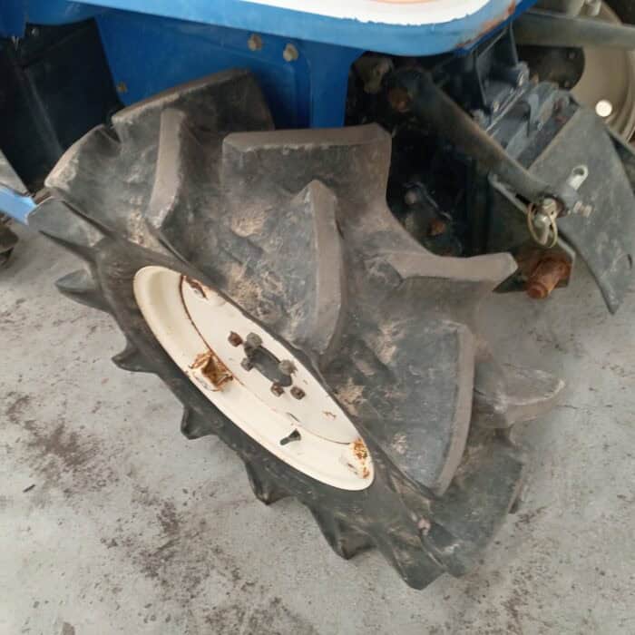 Iseki TU140, 4WD, 14hv Minitraktori - Image 11