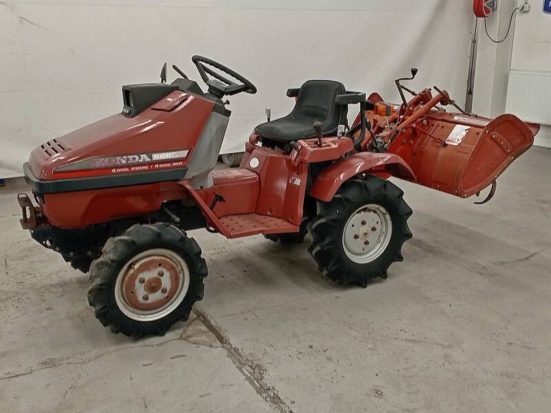 Honda Might 11 4WD Minitraktori, Maanmuokkaimella!
