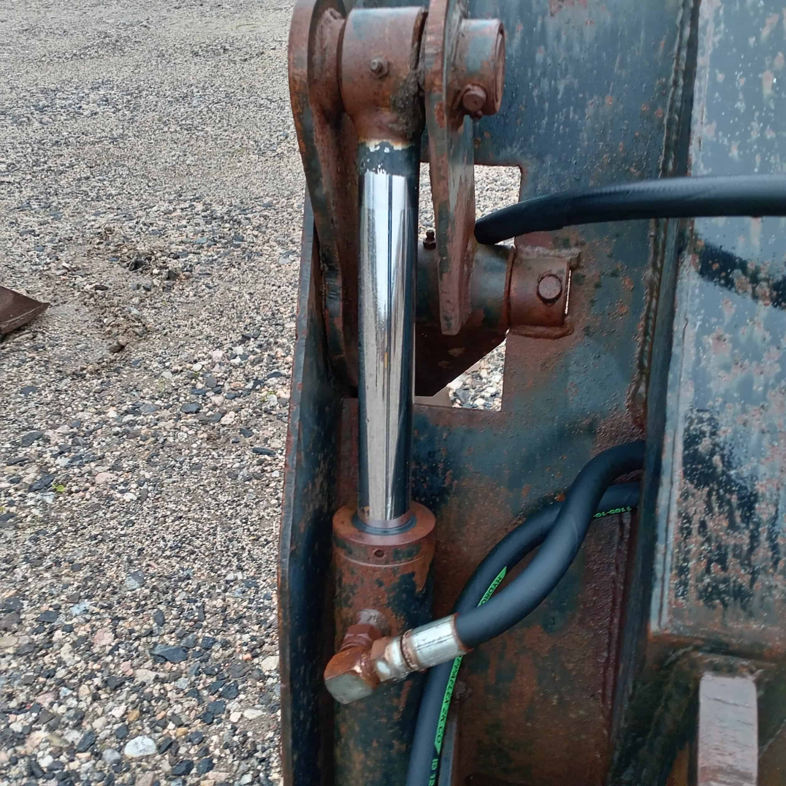 Kärkikippaava kauha 1710 mm - Image 5