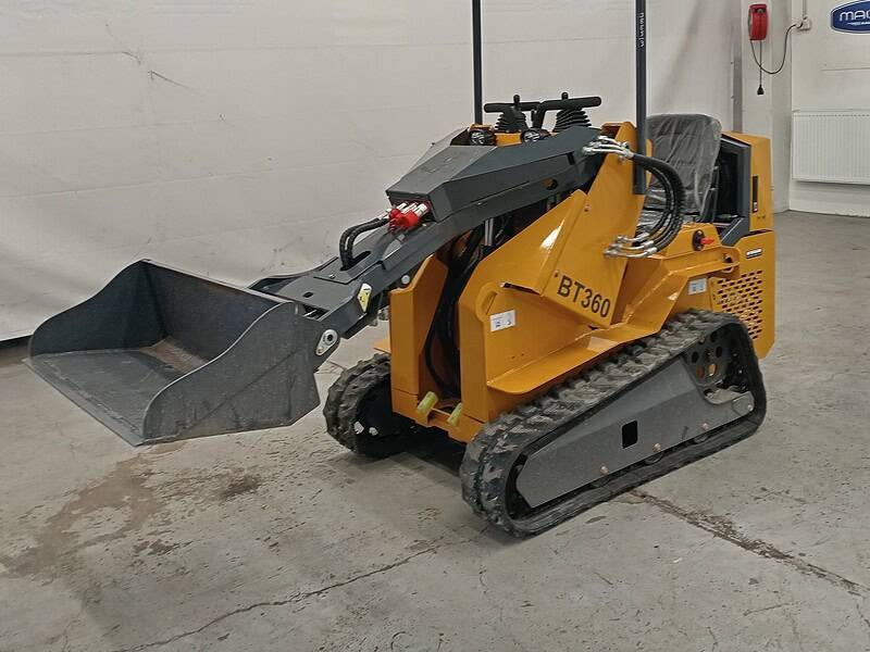Bisontek BT360 Kuormaaja, Bensiini moottori 13,5 hp