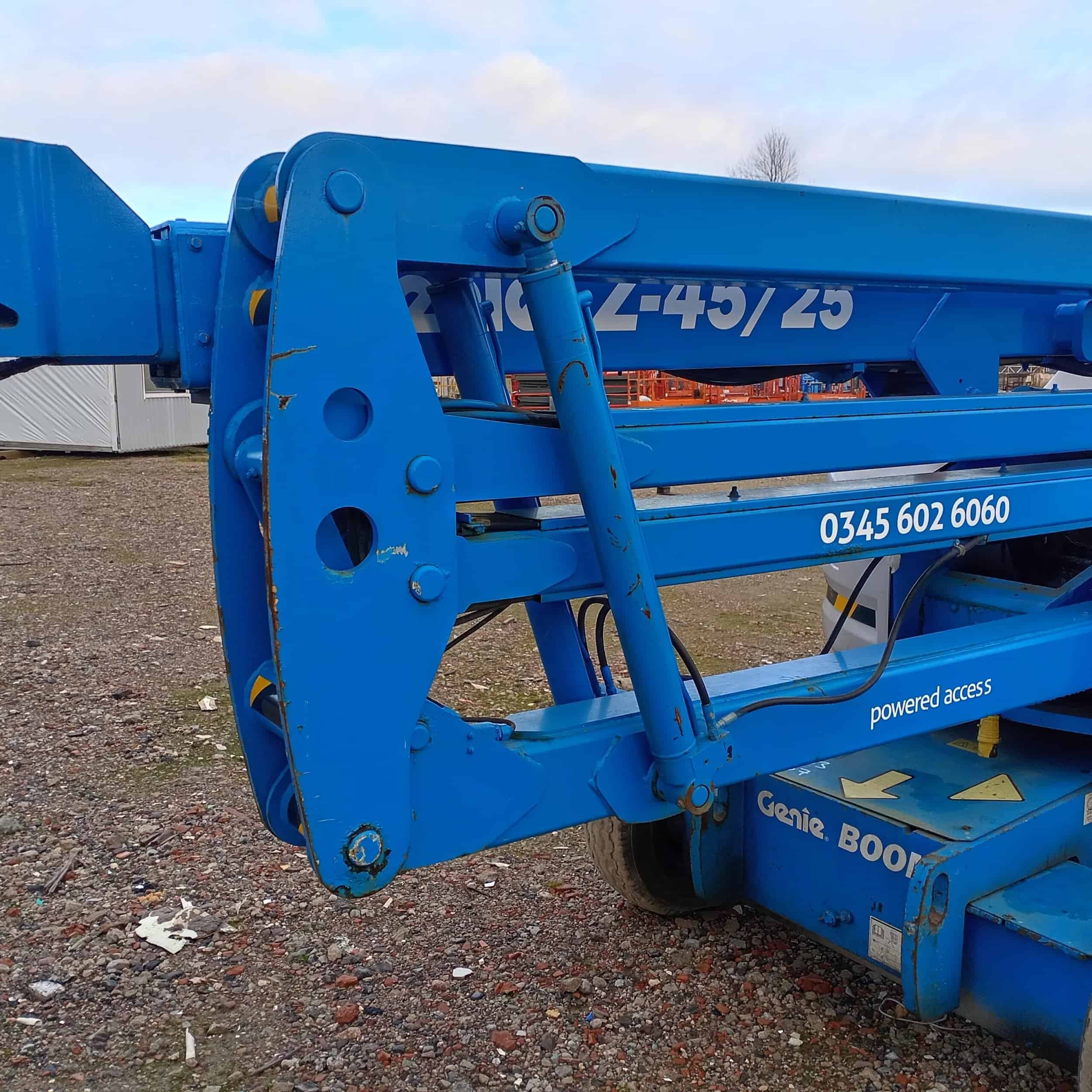 Genie Z45-25 Bi-Fuel kuukulkija - Image 13