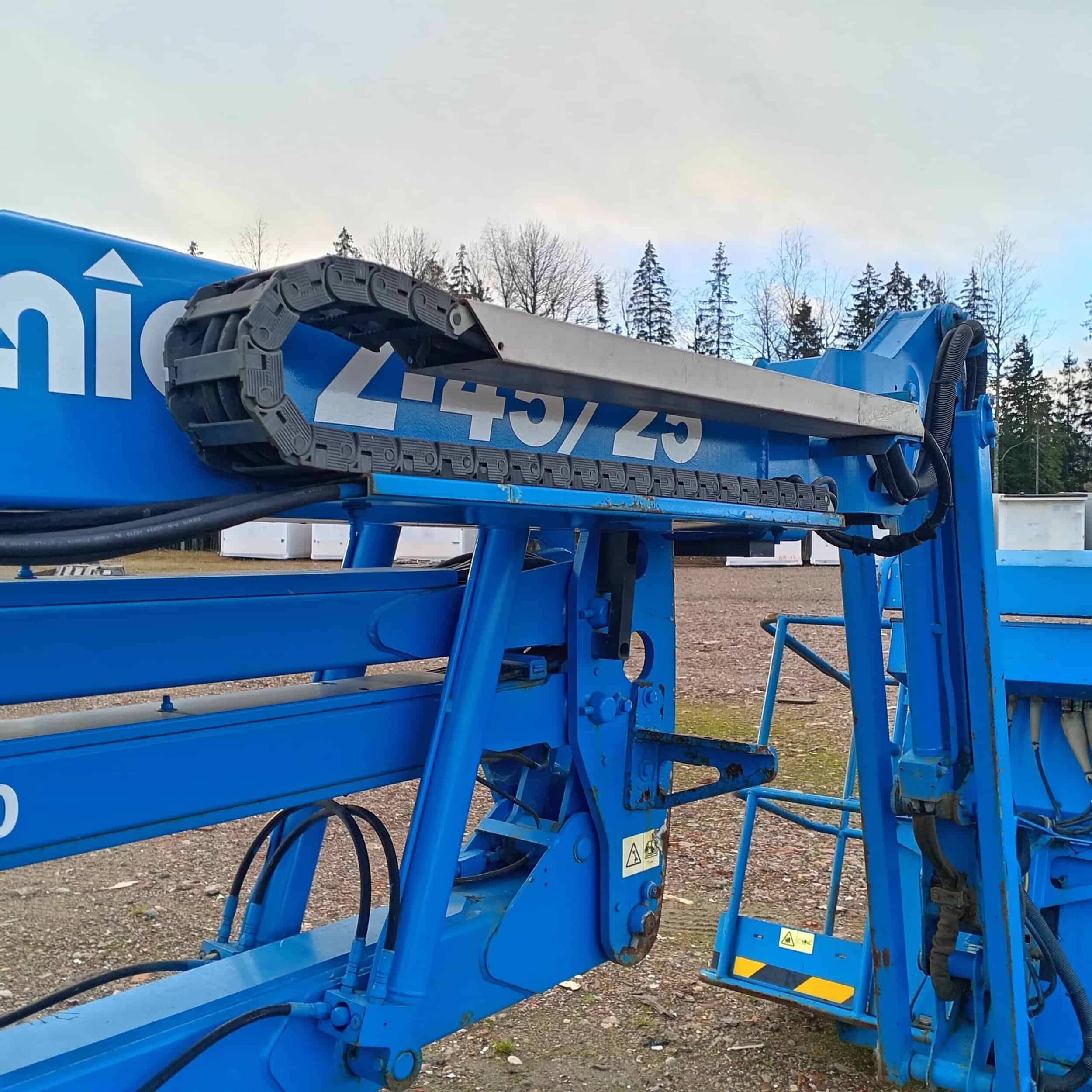 Genie Z45-25 Bi-Fuel kuukulkija - Image 23