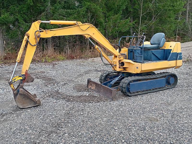 Komatsu PC10-6 Minikaivinkone