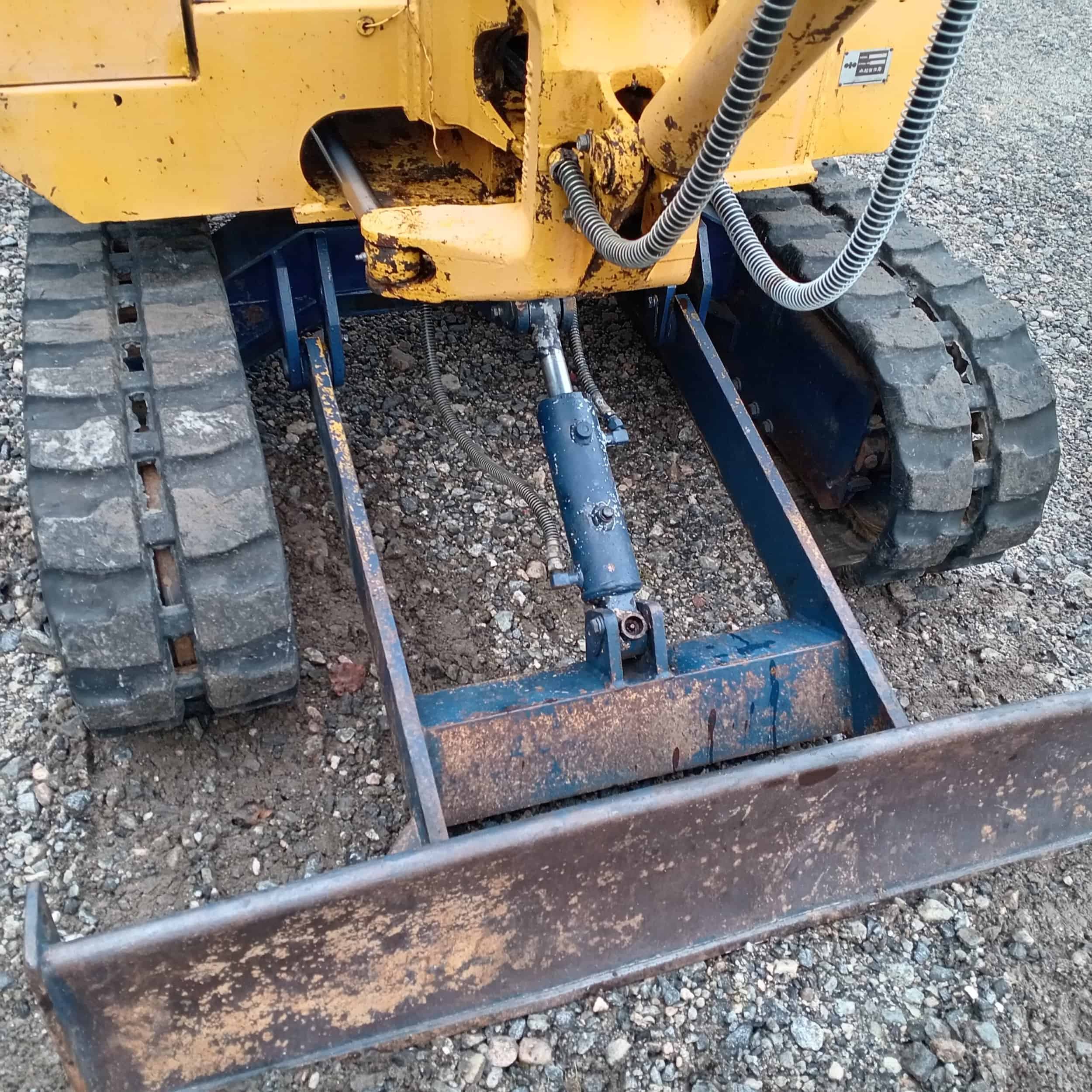 Komatsu PC10-6 Minikaivinkone - Image 8