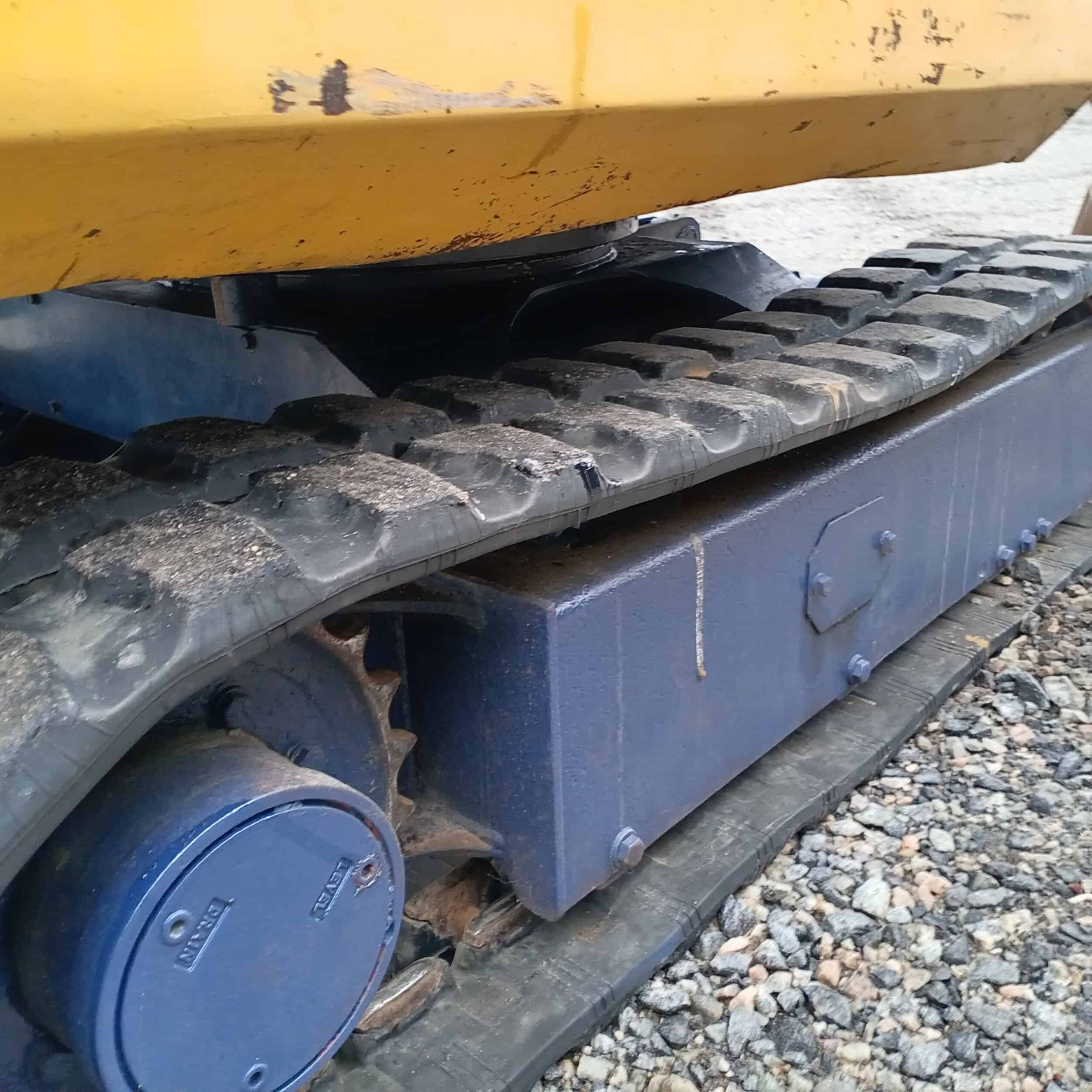 Komatsu PC10-6 Minikaivinkone - Image 19
