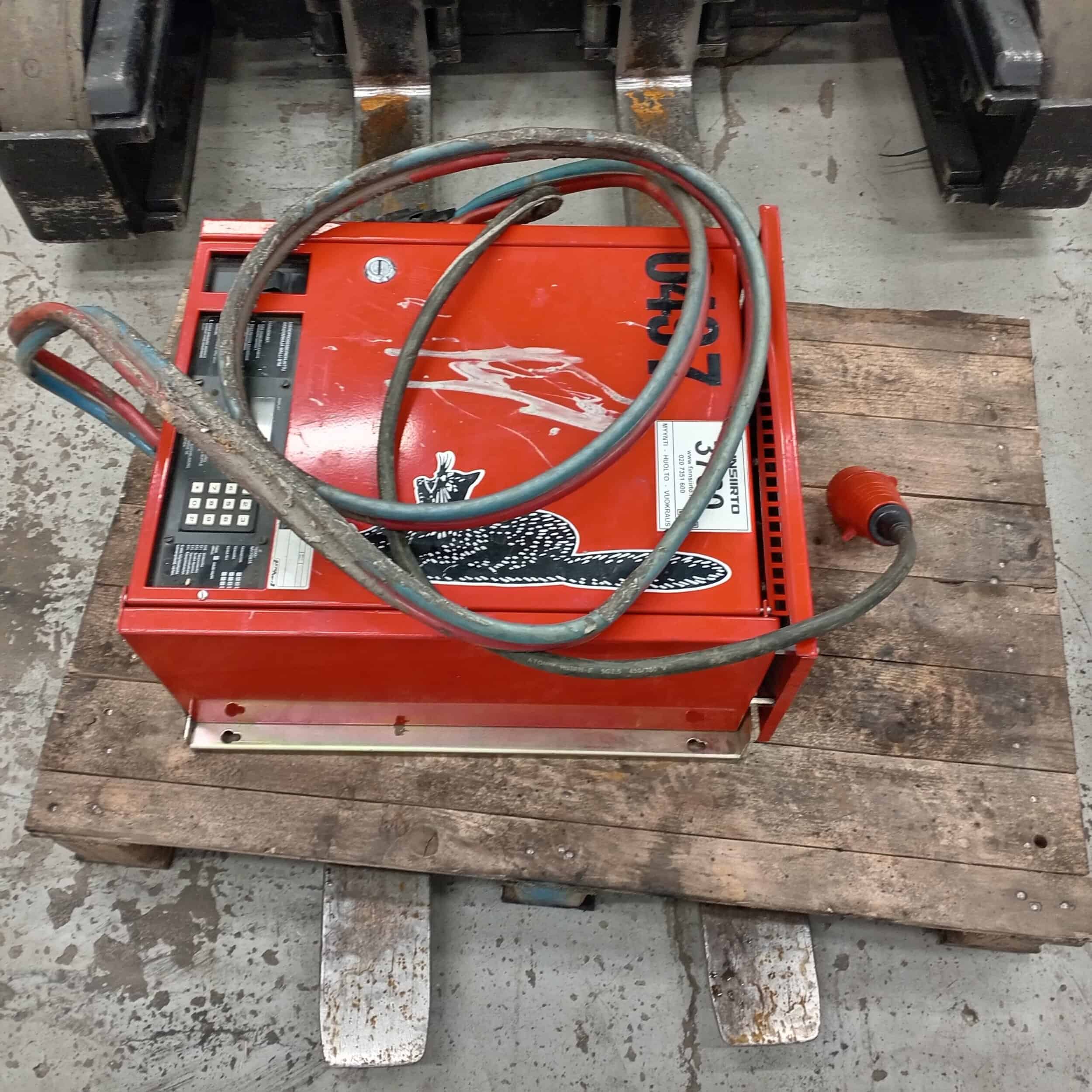 BT RR E2 Työntömastotrukki, Hydrauliset piikit! - Image 9