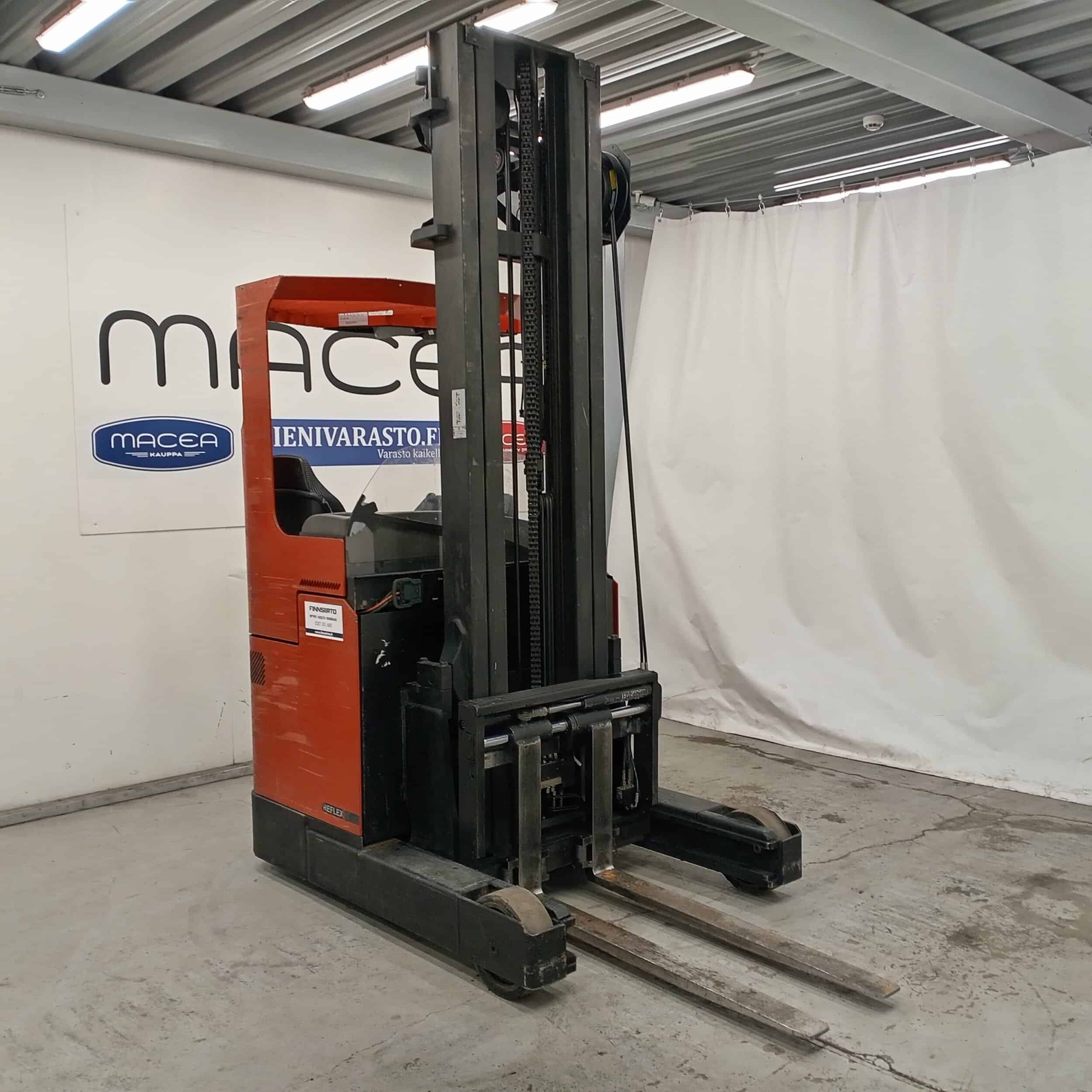 BT RR E2 Työntömastotrukki, Hydrauliset piikit! - Image 6