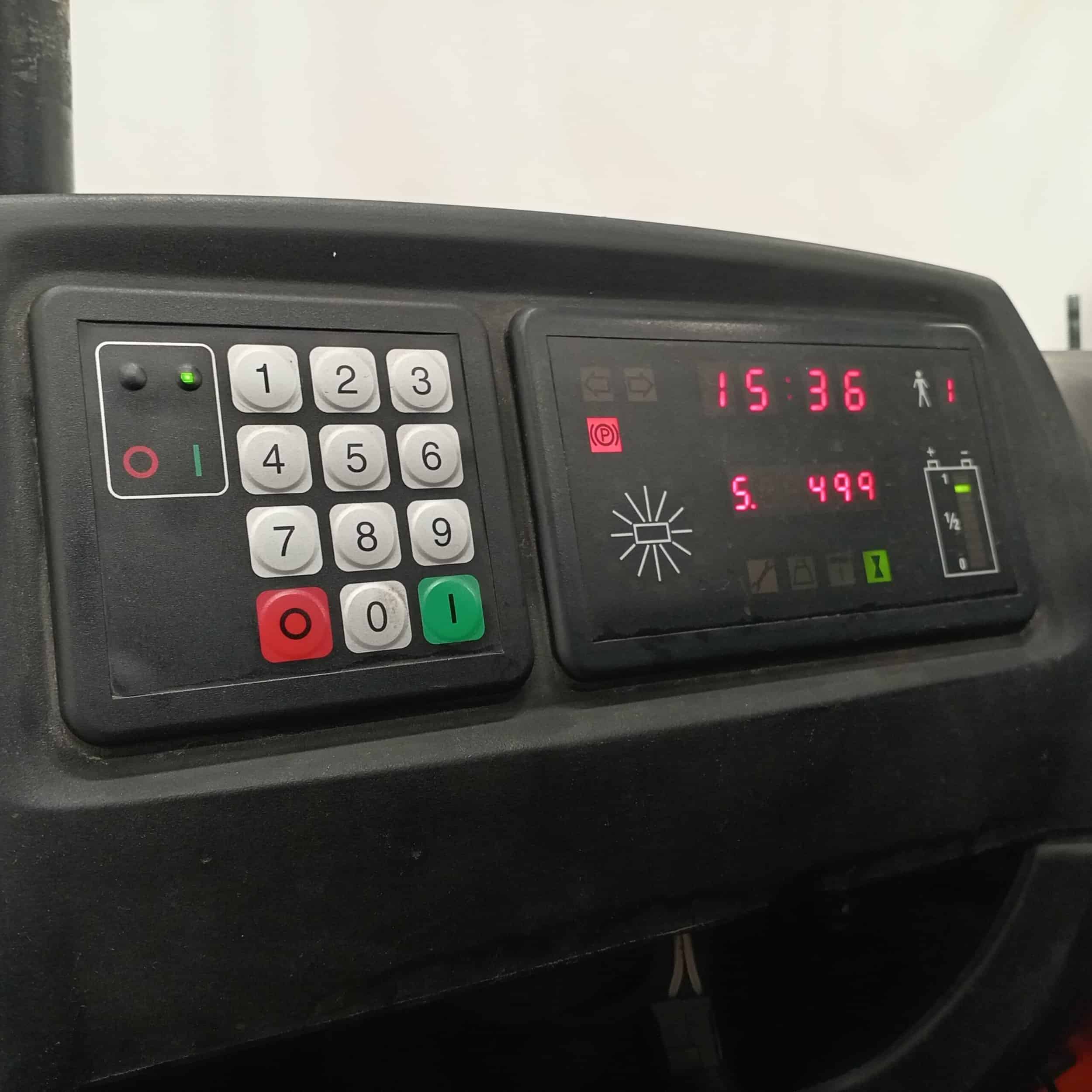 BT RR E2 Työntömastotrukki, Hydrauliset piikit! - Image 10