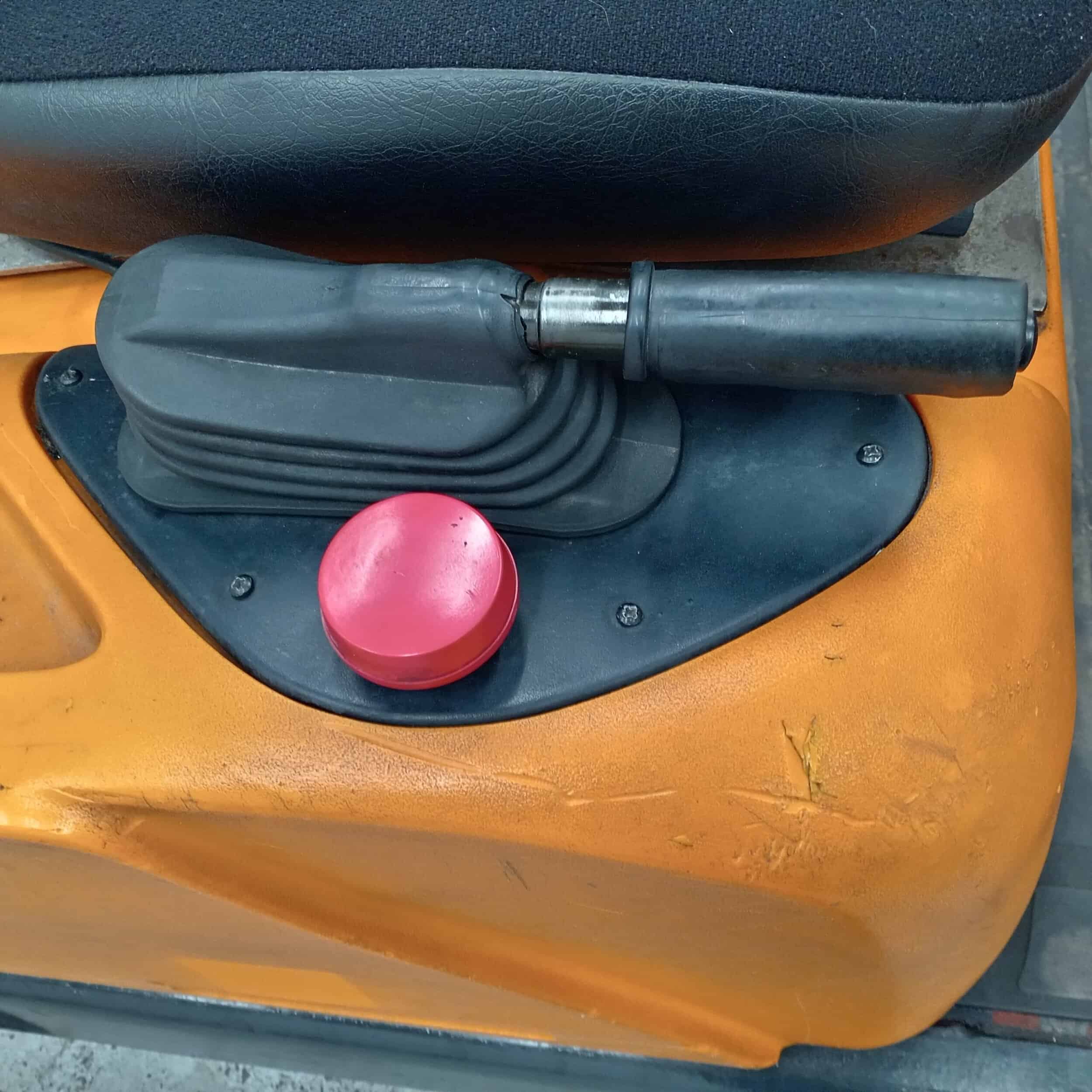 Still R06 Vetotrukki - Image 9