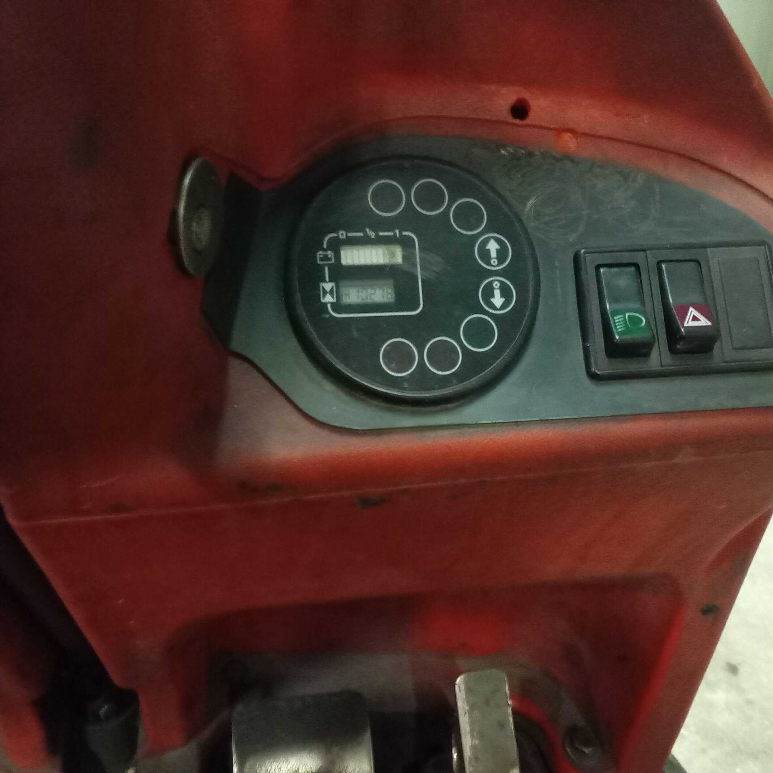 Linde P -60-Z Vetotrukki - Image 12