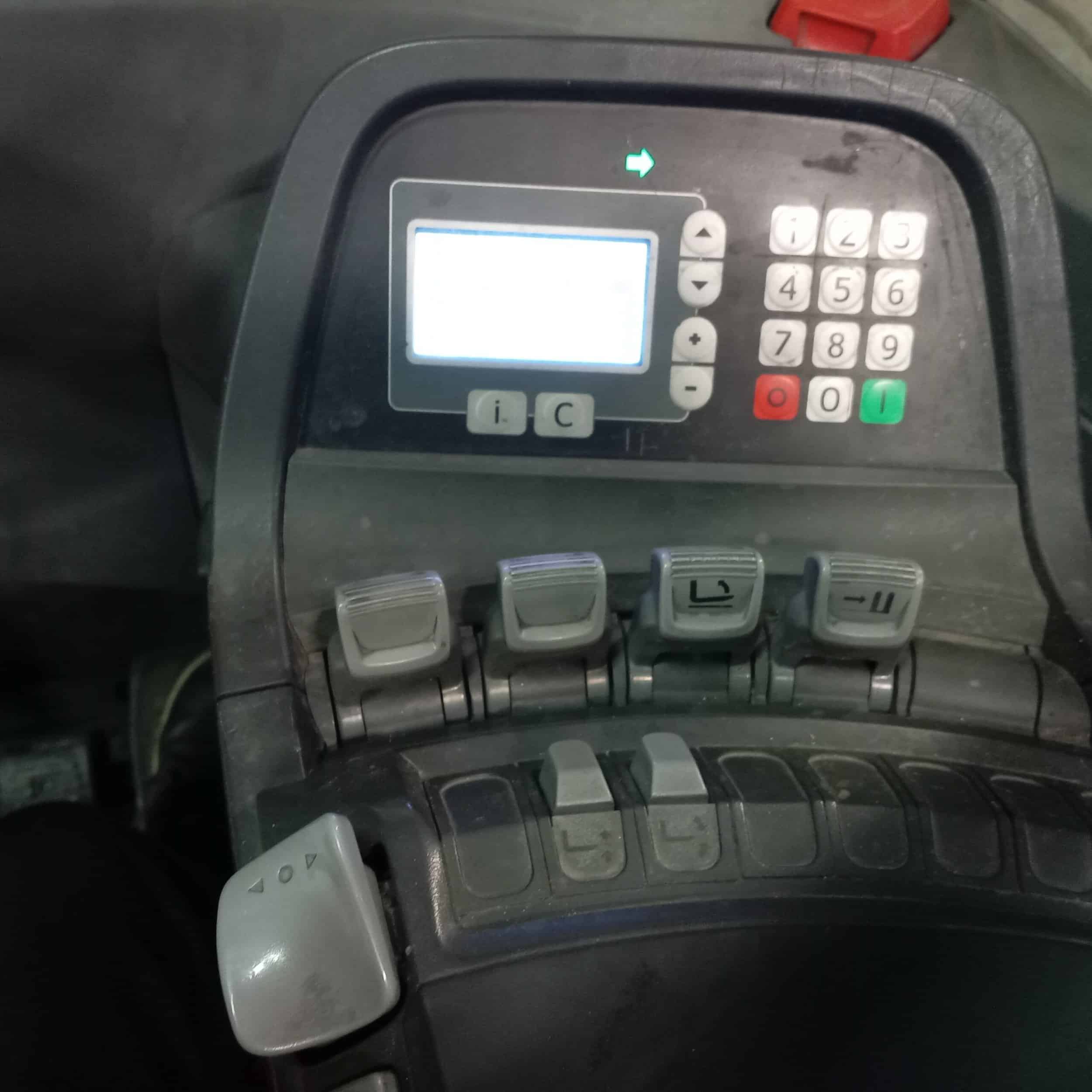 BT RRE 160 Työntömastotrukki - Image 9