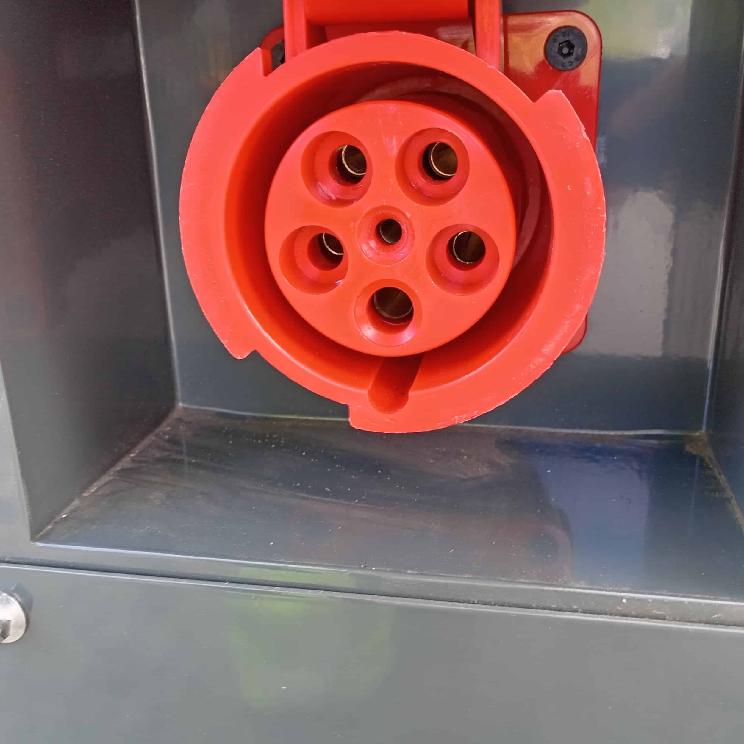 Kawakenki KK40-III-SSS 40kVa aggregaatti - Image 14